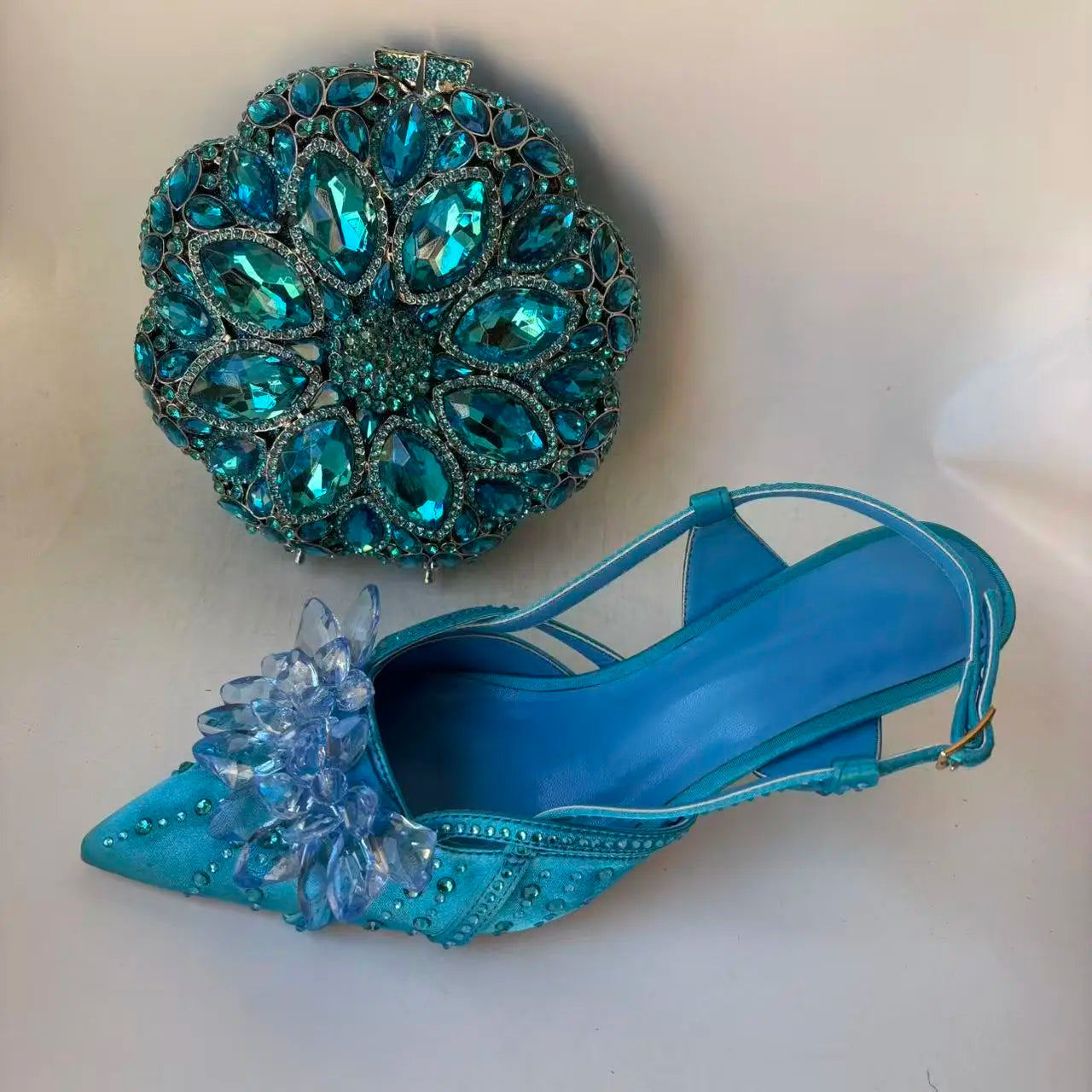 Insightlink Latest Shoes Women Luxury Rhinestone Crystal Pumps 2024 New Fashion Slippers Sandals Party Low Heels Elegant Italian