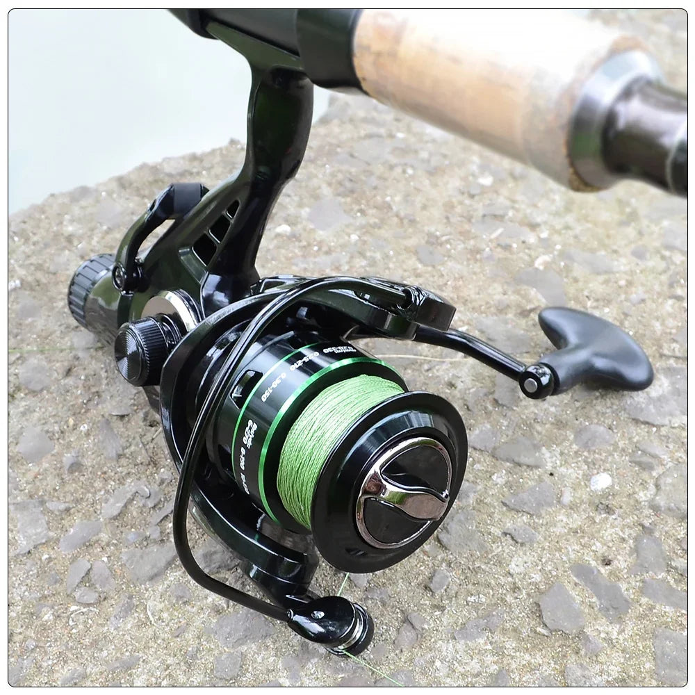 Hirisi Carp Fishing Spinning Reel 15-20KG Max Drag 5.2:1 Gear Ratio Metal Spool Waterproof Smooth Heavy Duty HD4000