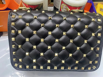 2026 New Fashion Women Sheepskin Leather Rivet Handbags Chain Bag Designer Shoulder Bags Luxury Woman Messenger Bags