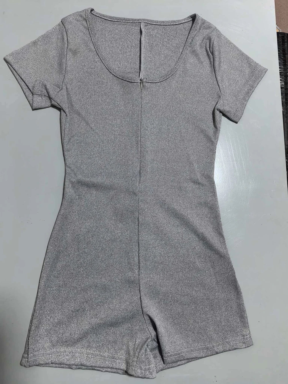 Womens Playsuits Yoga Low Neck Slim Fit Short Sleeve Jumpsuits Stretch One Piece Romper Sexy Fitness Female Sportwears Zipper