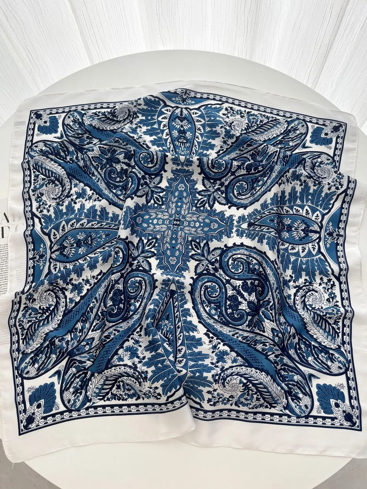 2026 New Elegant Fashion 70X70cm Printed Women's Scarf Silk Scarf Square Shawl Decorative Headband Neck Luxury Design Bandana