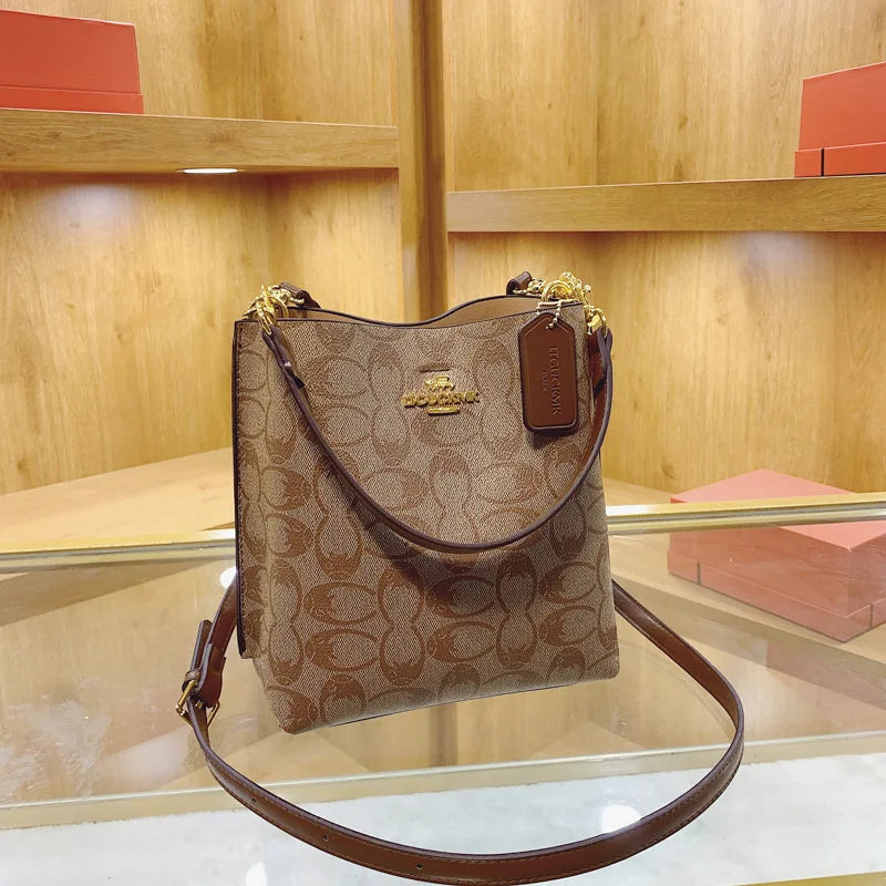 Advanced Women's Bag 2026 New Fashion Luxury Retro Large Capacity Bucket Bag Versatile Single Shoulder Crossbody Bag Trend