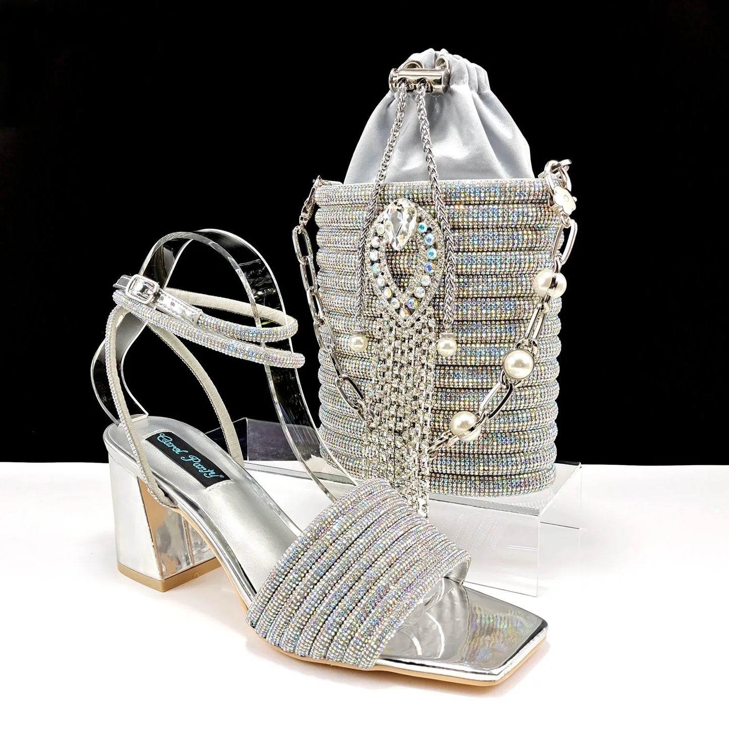 Stylish And Special Olive Bright Bag Match Women's Sandals Set With Big Diamond Tassels And Long And Short Double Chains
