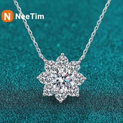 NeeTim 1CT Moissanite Sparkling Necklace For Woman Pendant 925 Silver Plated with White Gold Chains Party Bridal Fine Jewelry