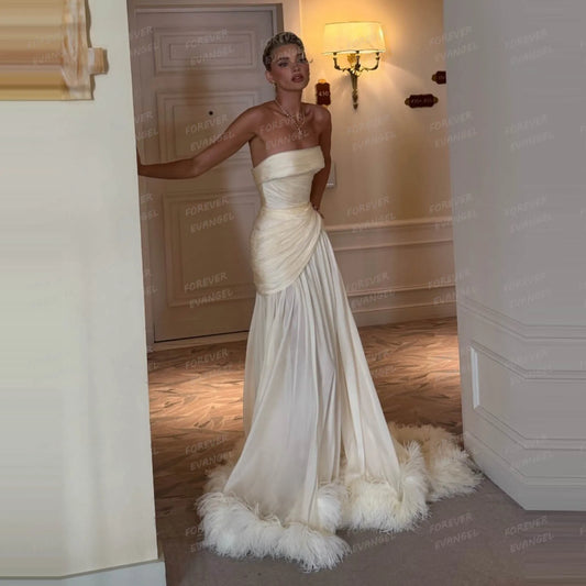 Simple Wedding Dresses A Line Woman's Feathers Sexy Strapless Backless Party Bride Gowns Formal Customized Vestidos De Novia