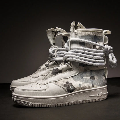 Unisex High-Top Chunky Sole Platform Boots - Winter Couple Shoes in Black and White