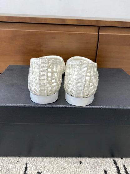 Luxury Brand Casual Flats Women's Fashion Slip-on Casual Shoes Hand-woven Versatile Flats Retro Casual Shoes Woven Cutout Design