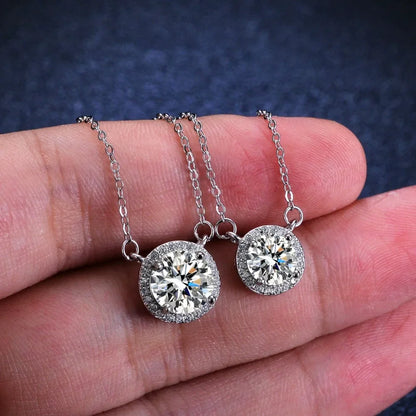 QIBAOKU 1-3CT Moissanite Halo Pendant Necklace S925 Sterling Silver Lab-grown Diamond for Women Wedding Gift Jewelry GRA 2026