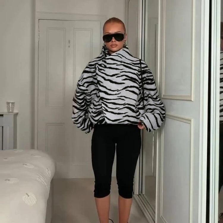 Fashion Women's Zebra Stripe Print Jacket Stand Collar Full Sleeve Loose Oversize Jackets Female 2026 Autumn Street Lady Coat