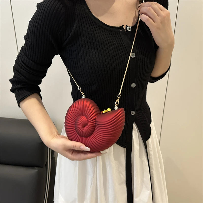 Fashion Lipstick Bag Ladies Gold Conch Dinner Bag High Quality Acrylic Super Mini Crossbody Bag Women Cute Fun Creative Handbag