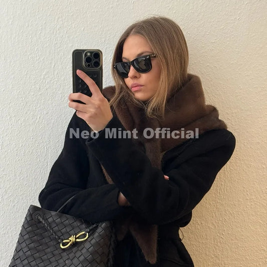 Neo Mint 2026 Brand Runway Fashion Stripes Sable Faux Mink Fur Triangle Foulard Women Winter Luxury Fur Scarf Neck Warmers Wraps