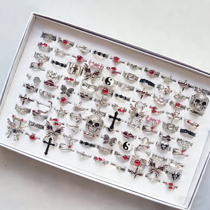  8/10/15/20Pieces Retro Gothic Punk Red Butterfly Rings For Women Mix Style Vintage Skull Heart Stackable Jewelry Party Gifts