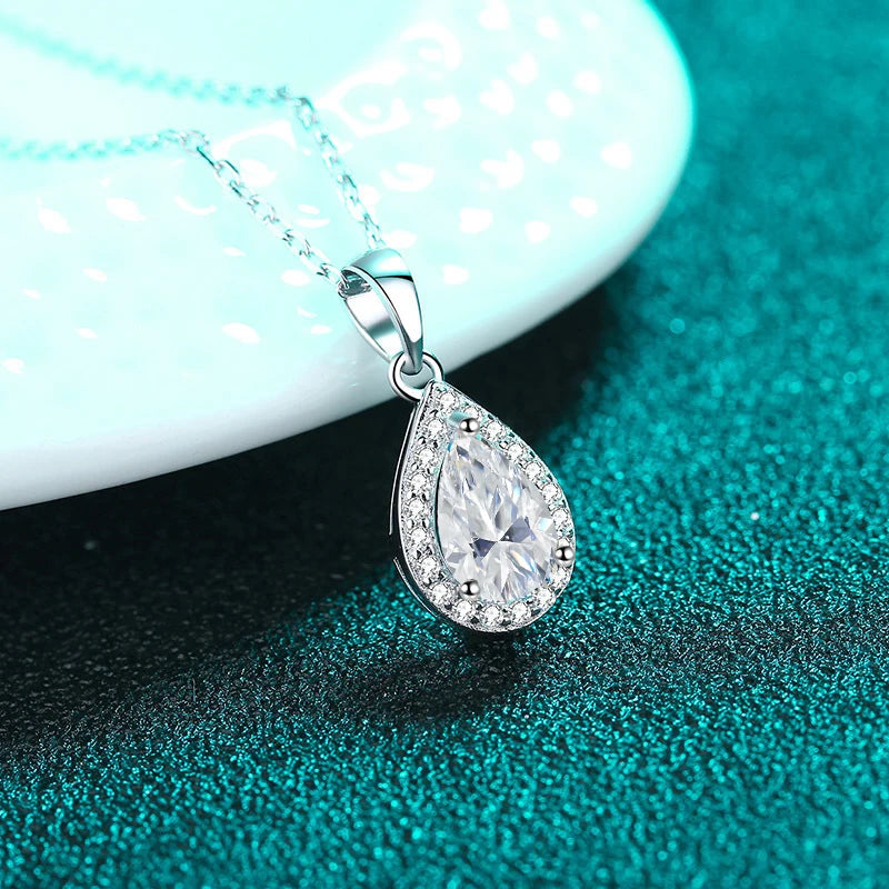 NeeTim 1ct Pear Cut Moissanite Necklace for Women 925 Sterling Silver Wedding Waterdrop Sparkling Neck Chain Women's Pendant