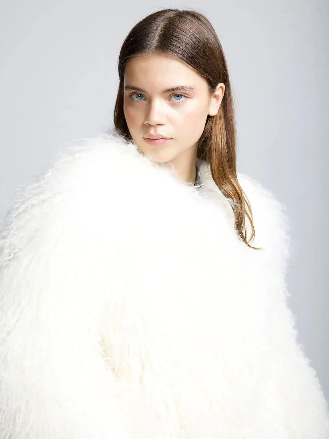 Mongolian Fur Coat Fur Jacket Women's Elegant Fluffy Solid Color Thickened Thermal Long Sleeve Coat Winter Fashion Oversized Lad