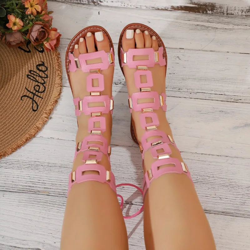 2026 Summer Luxury Round Toe PU Women's Sandals Fashionable Flat Casual Beach Shoes Stylish Metallic Decoration Women's Sandals