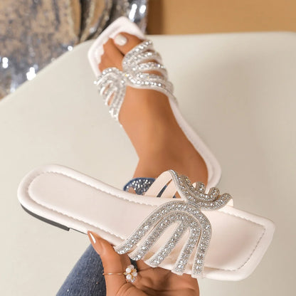 Women Slippers Summer New Flat Heel Luxury Slippers Women Fashion All-match Rhinestones Sandals Outdoor Beach Shoes Slides Women