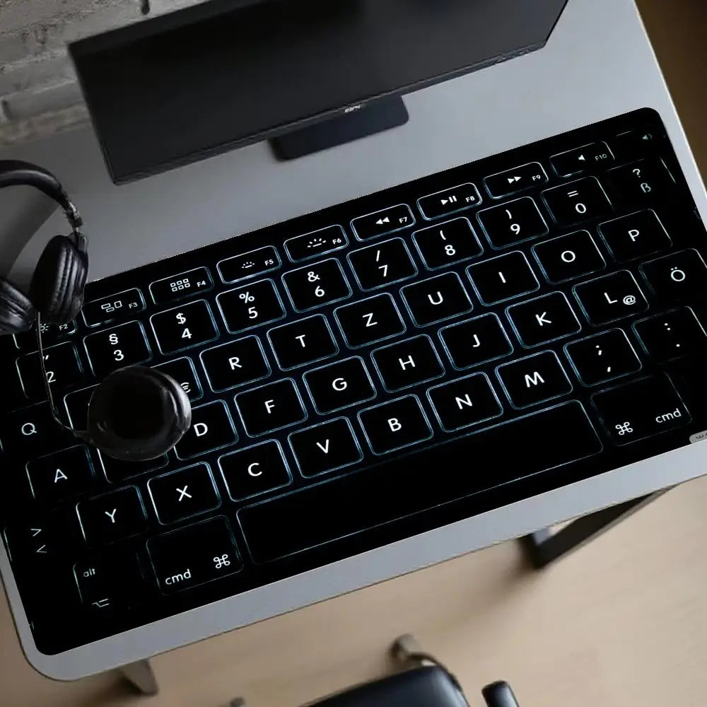 Black Keyboard Extra Big Mouse Pad Anti-Slip Rubber Base Desk Pad Durable Locking Edge Laptop Mouse Mat for Gamer Home Office
