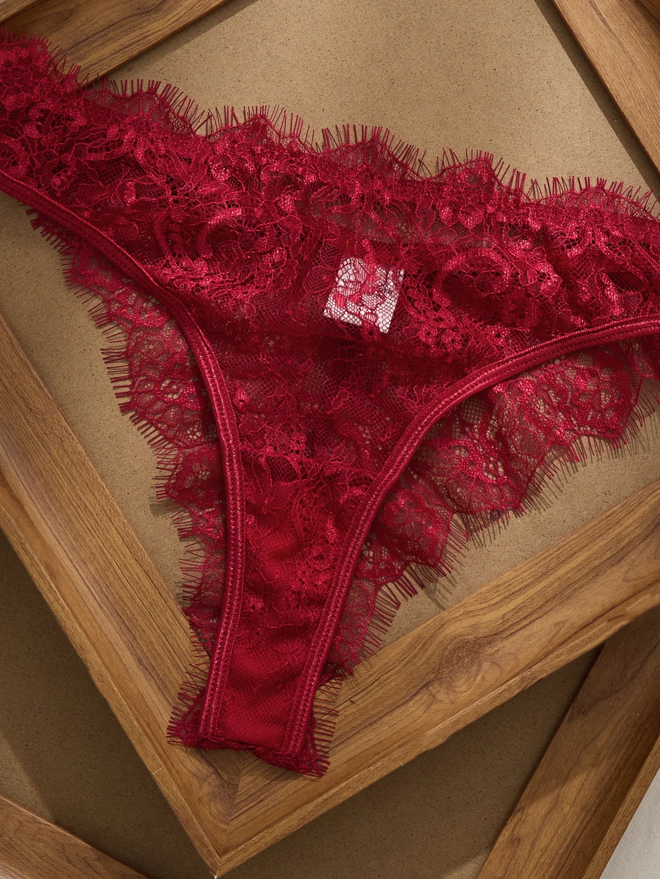 Ladies' Basic Style Thin Lace Bra And Panty Set Seamless Single Layer Eyelet Underwear Comfortable Intimate Apparel