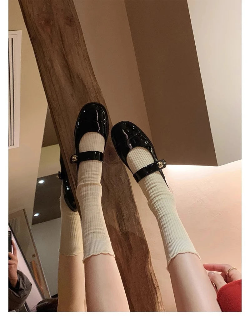 Women Two Tone Mary Jane Shoes 2026 New Patent Leather Buckle Strap Low Heel Casual Shoes For Office And Daily Wear Elegant