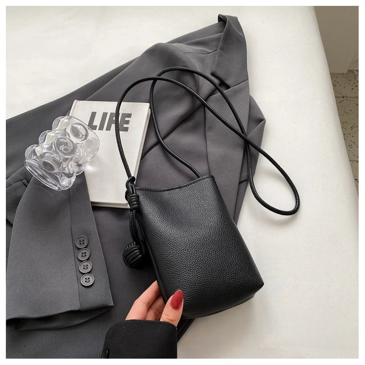 Women Leather Small Crossbody Bag Designer Cell Phone Bag Lightweight Fashion Shoulder Bag Ladies Travel Purse