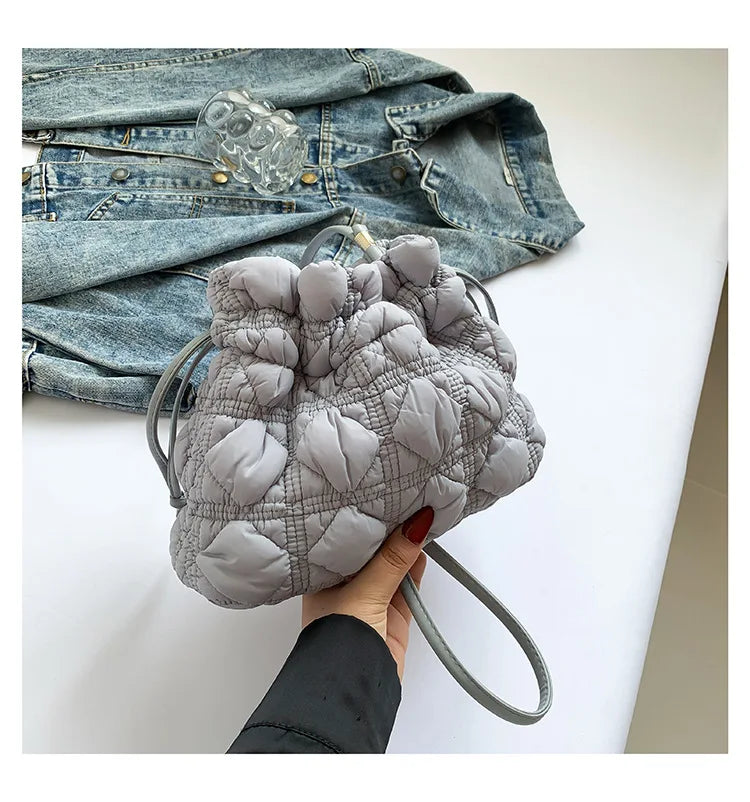 Women Drawstring Shoulder Bags Detachable Strap Quilted Crossbody Bag Solid Color Soft Padding Handbag for Outdoor Travel