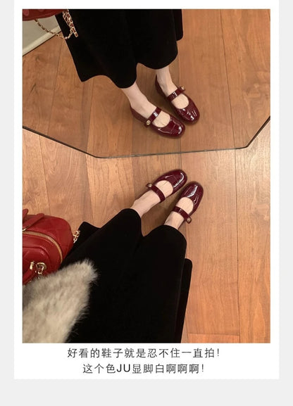 Women Two Tone Mary Jane Shoes 2026 New Patent Leather Buckle Strap Low Heel Casual Shoes For Office And Daily Wear Elegant