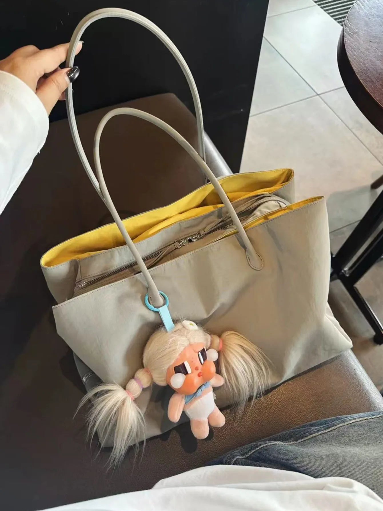 Nylon Women's Commuter Tote Bag Minimalist Large-capacity Tote Bag Ladies Multi-layer Waterproof Computer Shoulder Nylon Handbag