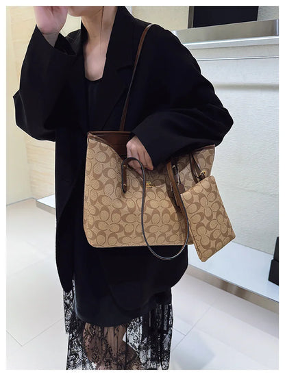European and American Fashion Printed Large Capacity Women's Bag 2026 New Trendy Retro Luxury Single Shoulder Tote Bag