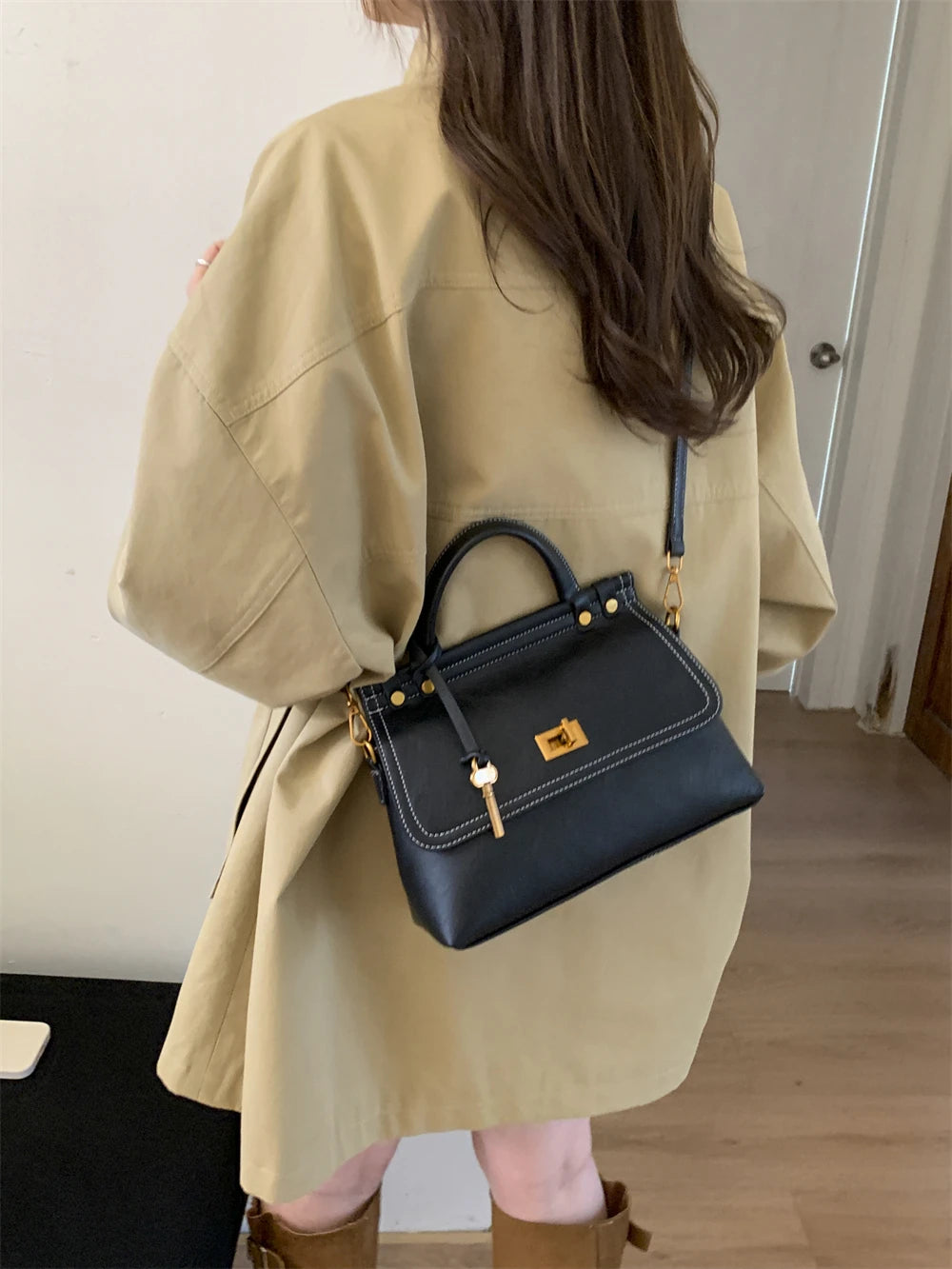 High Quality Retro Top-handle Bags For Women 2025 Winter New Designer Handbags Luxury Flap Shape PU Suede Shoulder Crossbody Bag