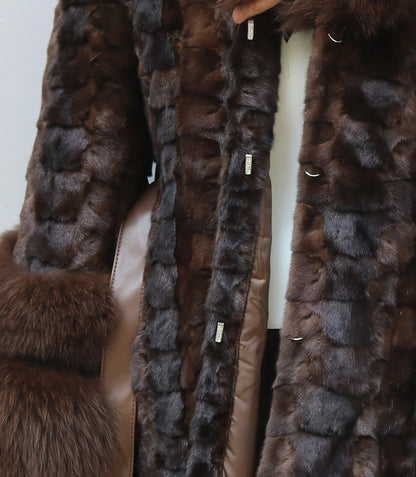 Ladies' Winter Mink Fur Coat 2026 with Fox Fur Collar Slimming Fashionable Elegant Temperament Light Luxury Ladies Style