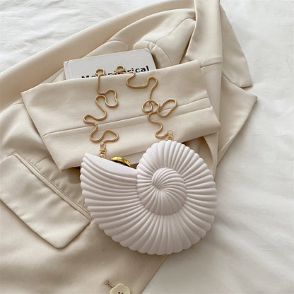 Fashion Lipstick Bag Ladies Gold Conch Dinner Bag High Quality Acrylic Super Mini Crossbody Bag Women Cute Fun Creative Handbag