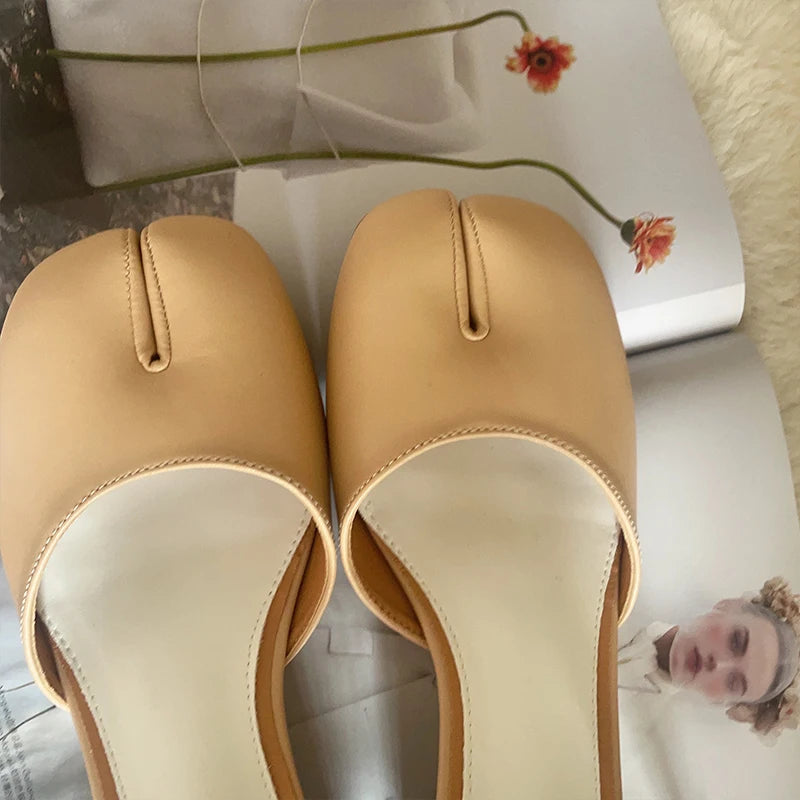 Luxury Design Fashion Split Toe Shoes 2025 High Quality Red Women Tabi Pumps Genuine Leather Low Heels High Heels