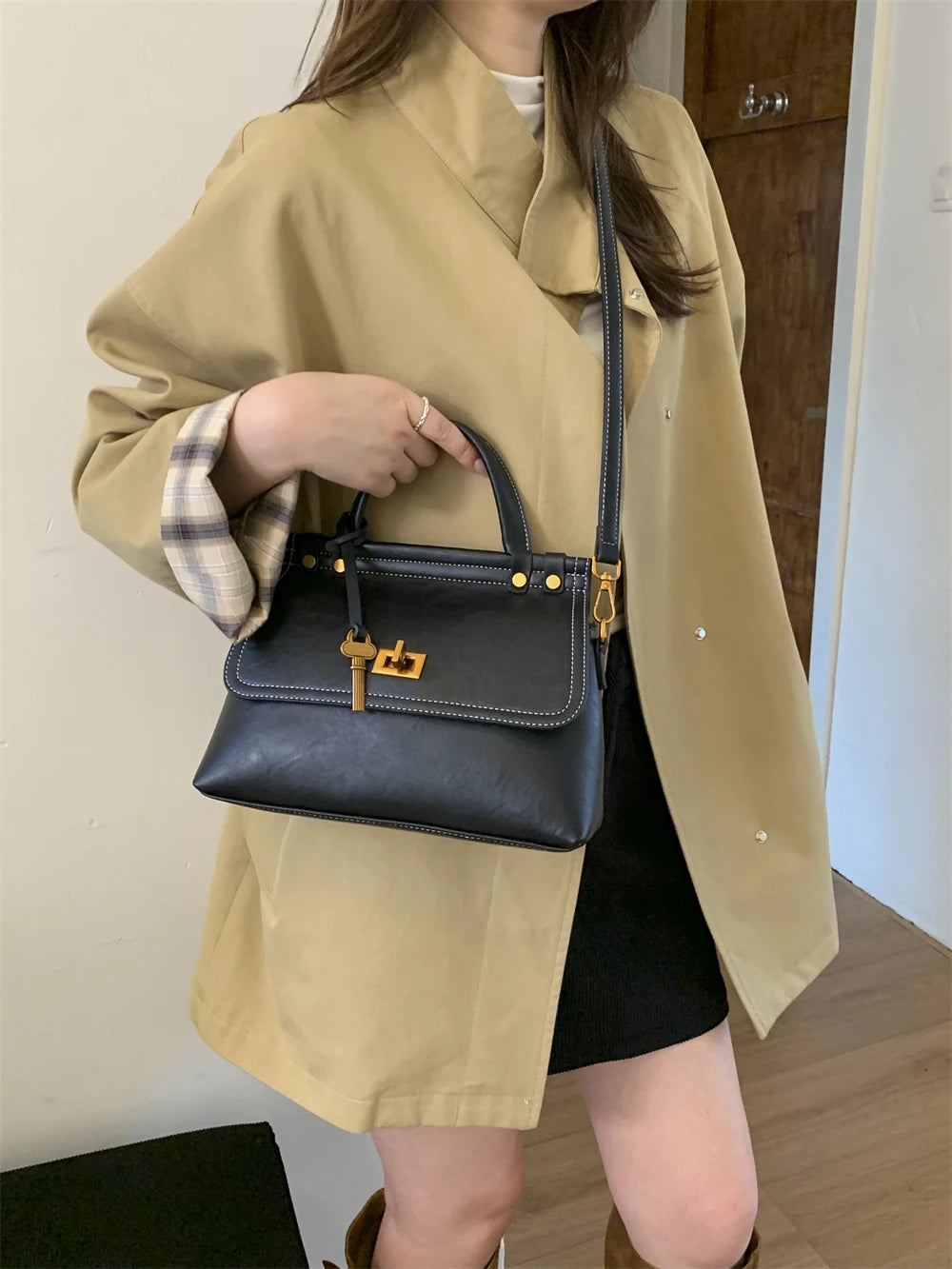 High Quality Retro Top-handle Bags For Women 2025 Winter New Designer Handbags Luxury Flap Shape PU Suede Shoulder Crossbody Bag