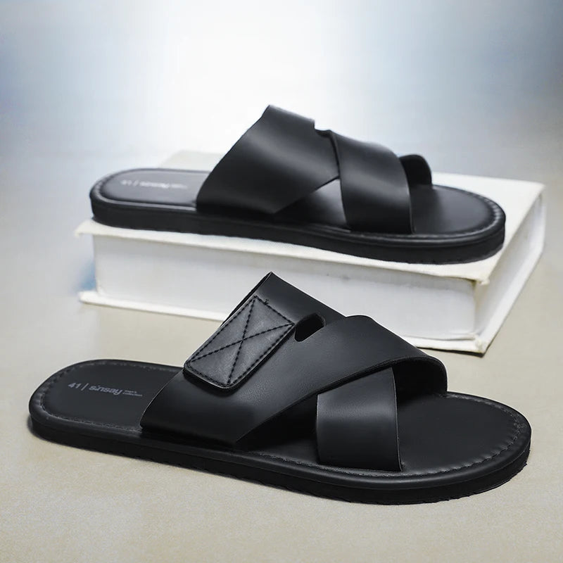 Men's slippers 2026 new summer leisure Korean fashion sports sandals light and comfortable flat bottom plus size sandals 46