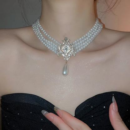 Inlaid Rhinestone Geometric Hollow Pattern Jewelry Sets for Women Elegant Temperament Light Luxury High-end Earring Necklace Set