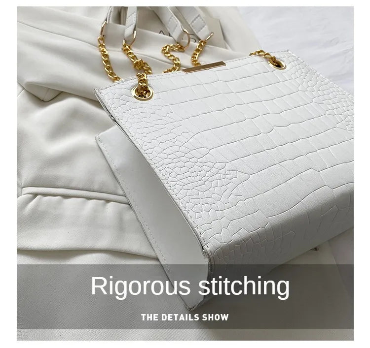 2026 Fashion Luxury Female Crossbody Bags for Women Designer Shoulder Bag Chain Solid Color Messenger Bag Handbags