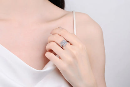 1ct Women's Square Sugar Sweet Moissanite Ring PT950 Platinum High Grade Craft Ideal for Wear And Collection