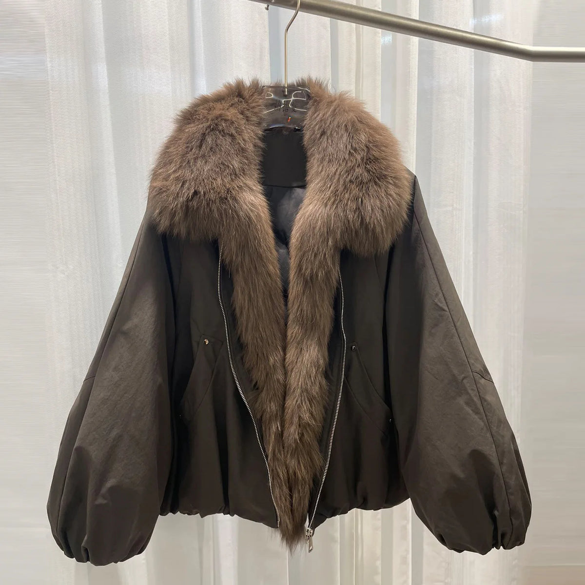 Women Winter Fox Fur Collar Short Puffer Jacket White Duck Down Thick Warm Loose Fit Parka Luxury Fashion Casual Outerwear Coat
