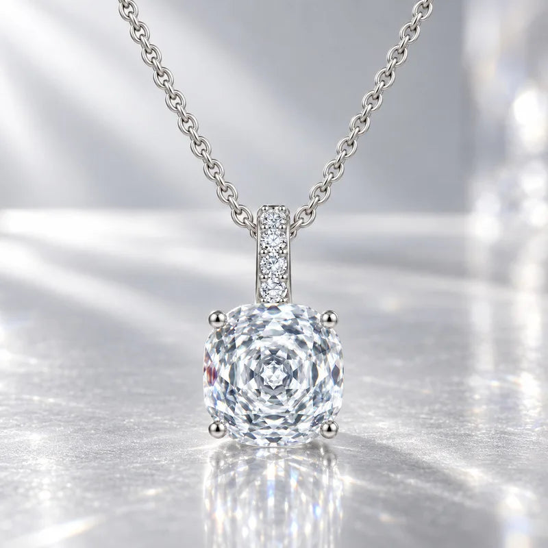 Platinum Pt950 Octagonal Cut Moissanite Necklace Women'S Square Diamond Pendant, A Delicate And Luxurious Clavicle Chain