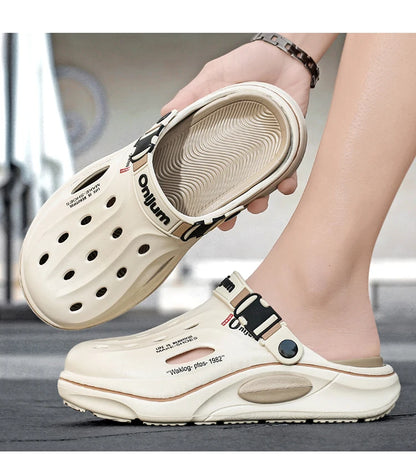 New Classic Summer Clogs Men Slipper Breathable Garden Shoes EVA Outdoor Comforty Beach Slides Home Sandals Antiskid Slippers
