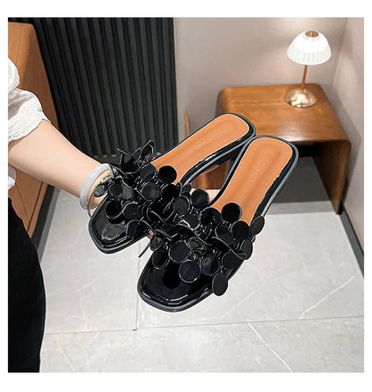 Luxury Floral Petal Flat Sandals Women 2025 Casual Slides Open Toe Sandalias Mujer Flipflops Home Slippers Femme Pantuflas Shoes