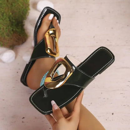2025 Summer New White Women Slippers Fashion Luxury Slippers Outdoor Flat Shoes Women Beach Metal Sandals Female Slides