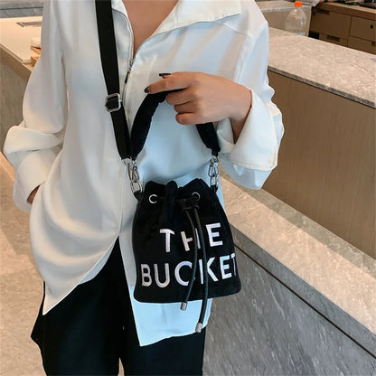 New Fashion Women's Bucket Bag Trend Brand Personality Plush Shoulder Bag High-end Elegant Crossbody Bag Designer Luxury Handbag