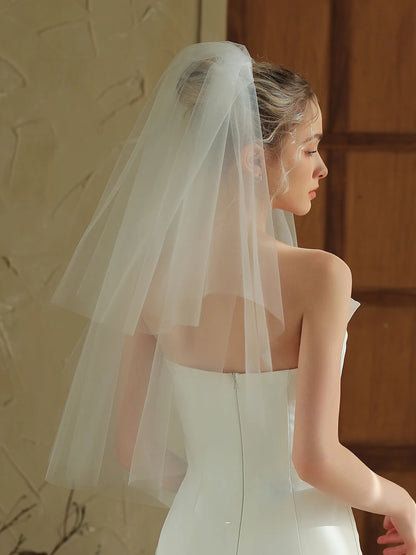 V378 Short White Two layer Soft Tulle Wedding Veil for Bridal Handmade Bride to Be Headdress Veil with Hair Comb