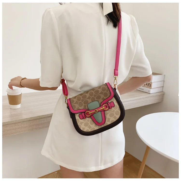 Women Retro Print Saddle Crossbody Bag Luxury Horse Bit Buckle Small Shoulder Bag Fashion PU Leather Ladies Daily Handbag