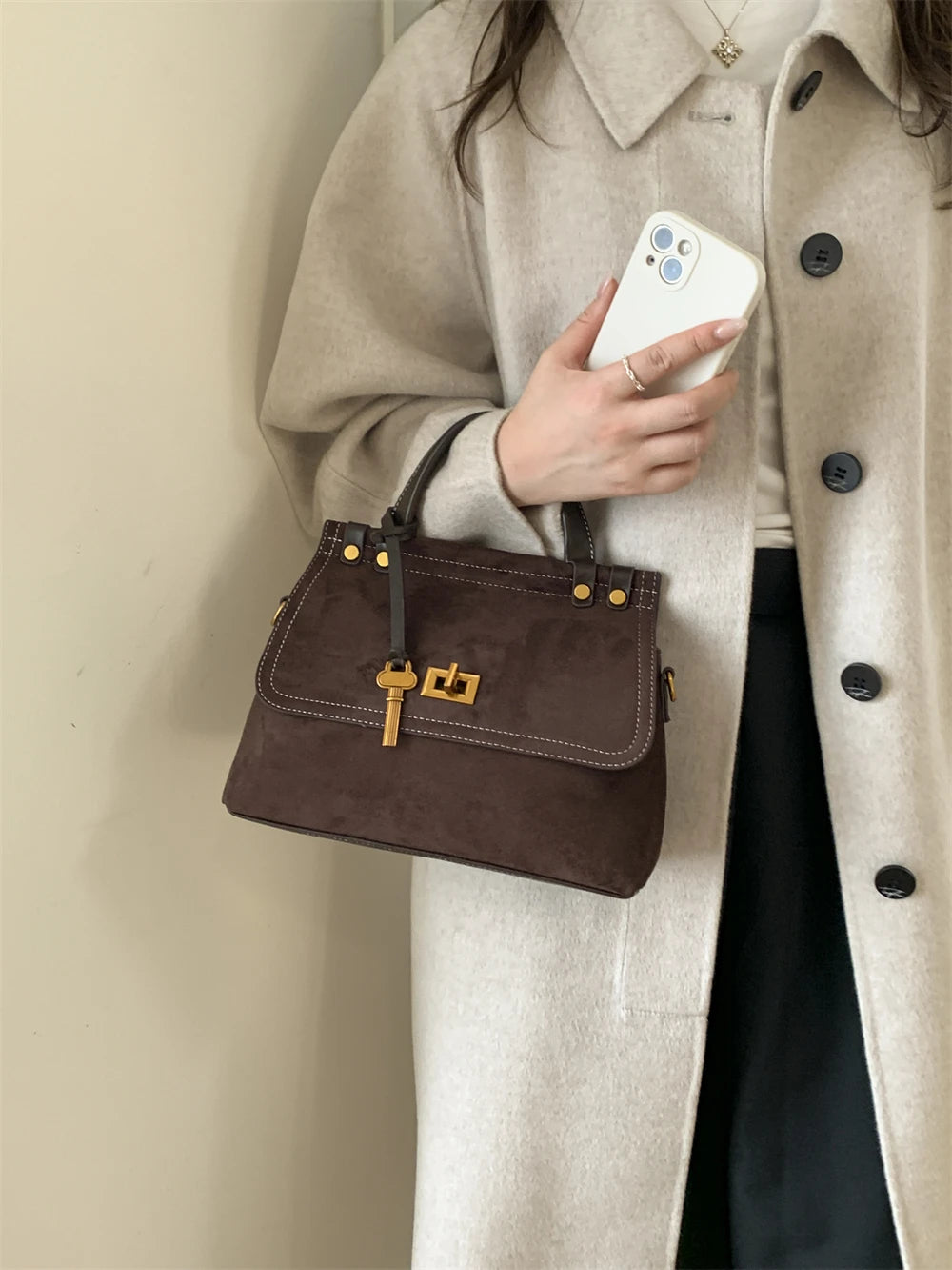 High Quality Retro Top-handle Bags For Women 2025 Winter New Designer Handbags Luxury Flap Shape PU Suede Shoulder Crossbody Bag