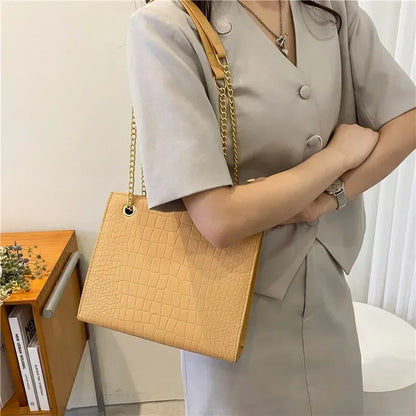 2026 Fashion Luxury Female Crossbody Bags for Women Designer Shoulder Bag Chain Solid Color Messenger Bag Handbags
