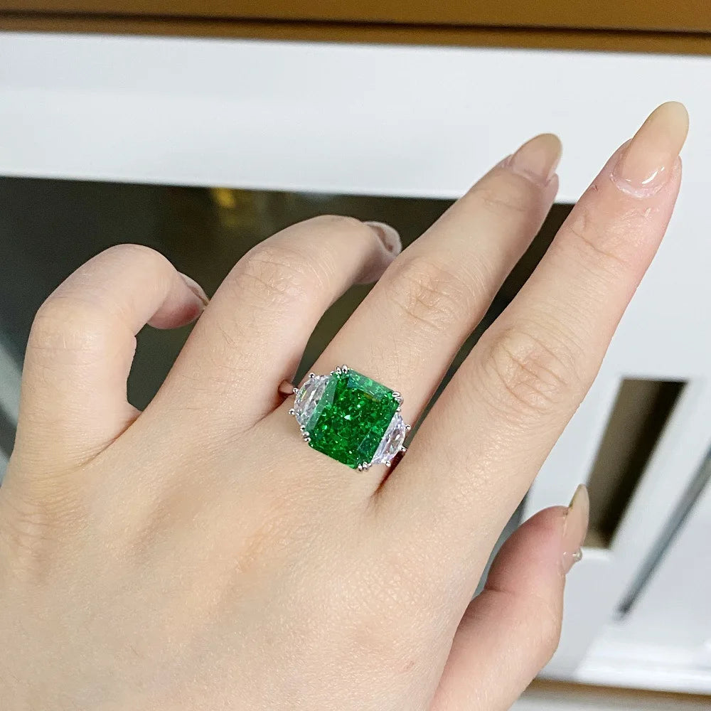 Luxury Solid Platinum PT950 Women's Green Raydean Che 9 karat Moissanite Diamond Ring Banquet