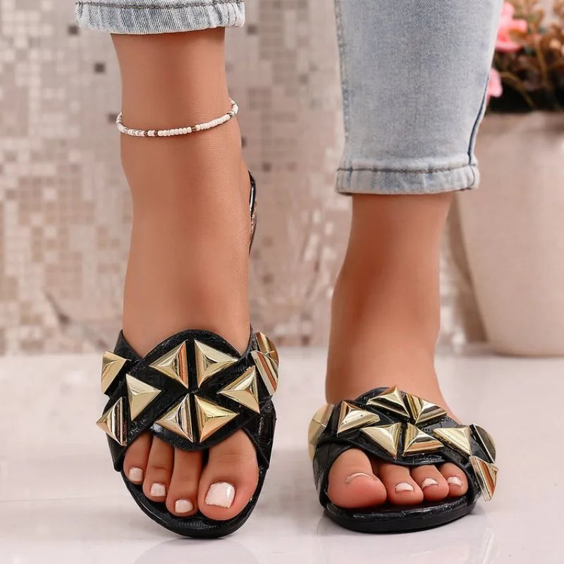 Summer Women Shoes Ladies Flip Flops Designer Outside Female Slippers Summer New Luxury Sandals Fashion Walking Open Toe Slides