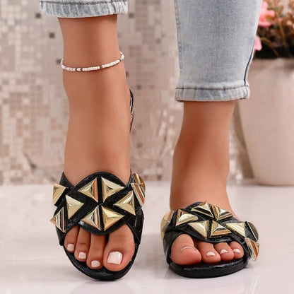 Summer Women Shoes Ladies Flip Flops Designer Outside Female Slippers Summer New Luxury Sandals Fashion Walking Open Toe Slides